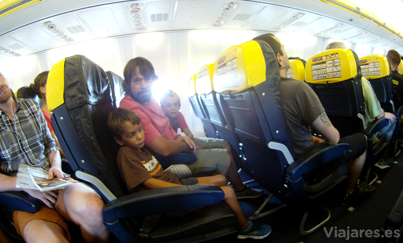 Volar con niños