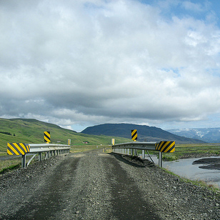 Viajar en coche por las carreteras y caminos de Islandia