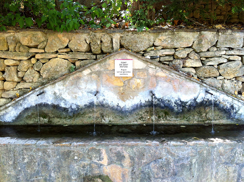 Fuente en la ermita de Sant Antoni